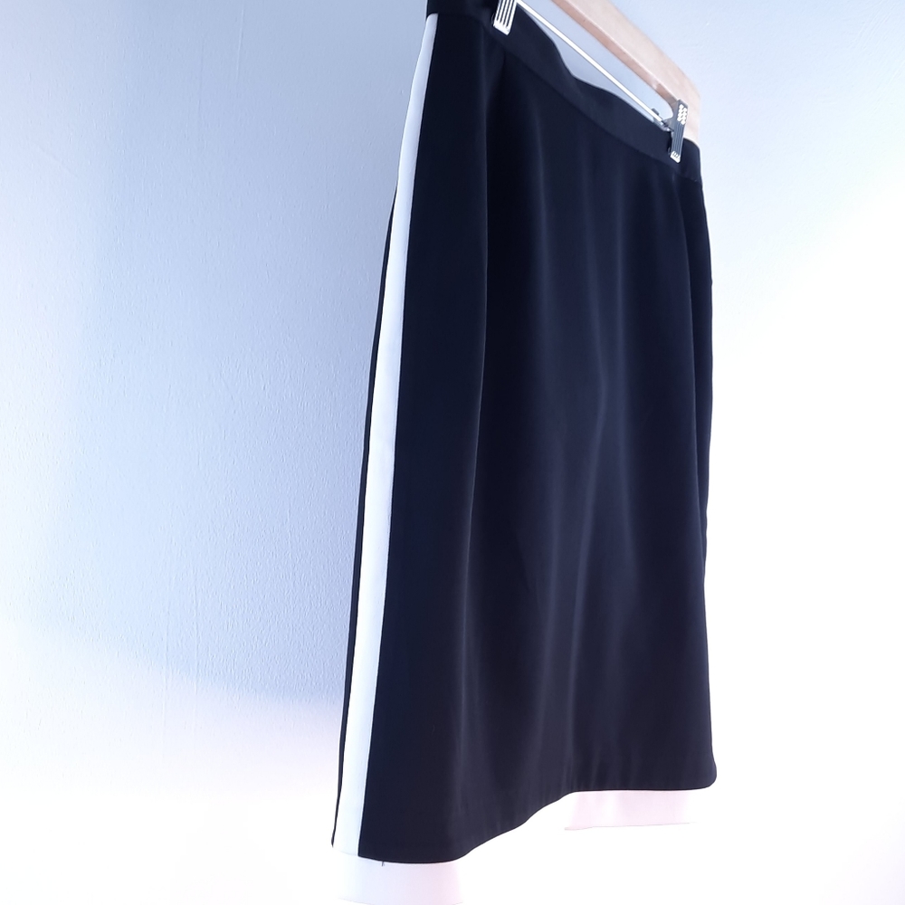 Bogato Classic size 10 Midi black & white lined skirt - Picture 7 of 17